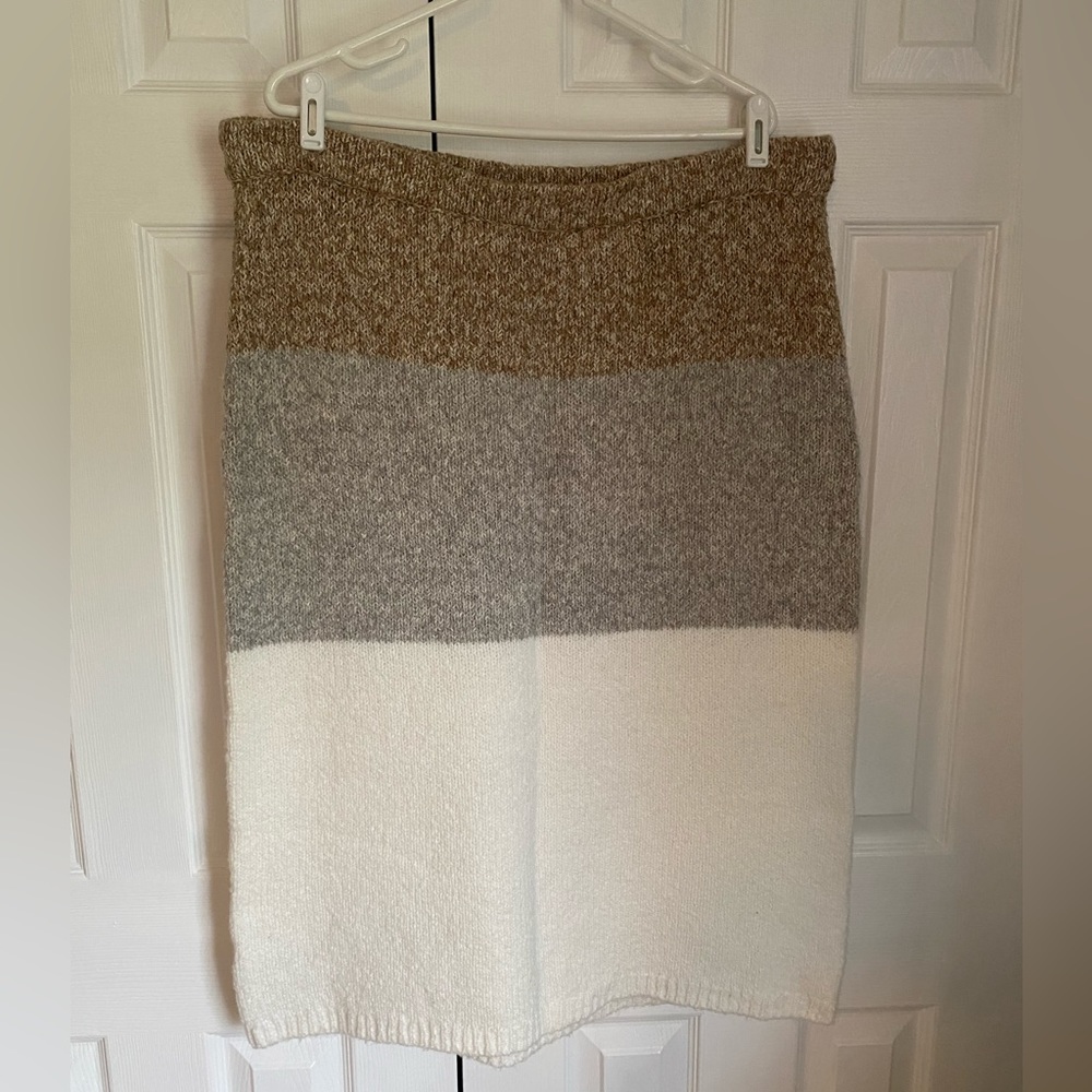 Lou & Grey knit skirt